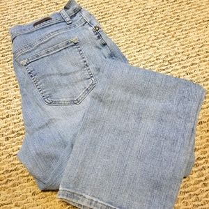 Lee's Jeans Size 8 Relaxed Fit